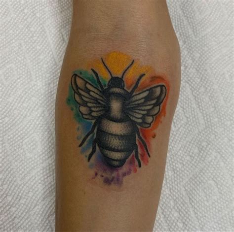 Colorful Bee Tattoo | Cool tattoos, Tattoos, Best tattoo shops