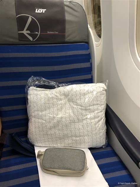 Review Of Lot Polish Flight From Toronto To Warsaw In Business