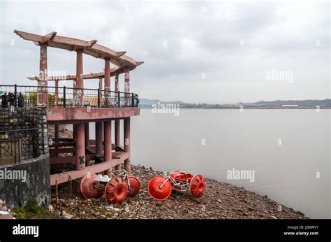 Rawal Lake View Park , Islamabad, Pakistan Stock Photo - Alamy