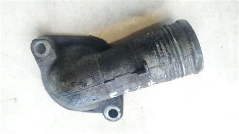 Used Coolant Flange Engine Coolant Thermostat Housing Cover