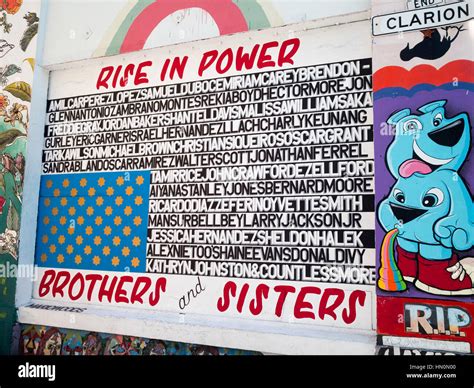 Mission District wall murals Stock Photo - Alamy