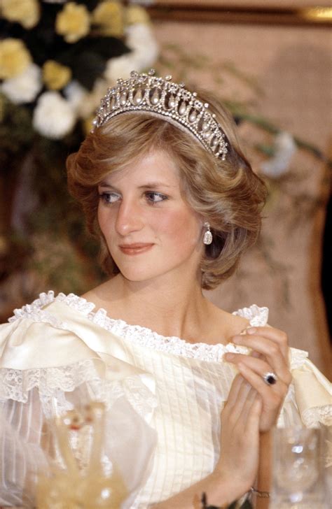 A Look At Princess Diana’s Iconic Beauty Signatures Vogue