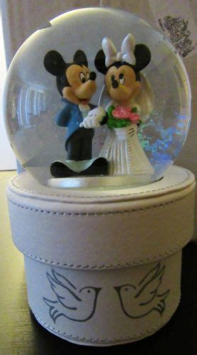 Disney Mickey Minnie Mouse Wedding Snow Globe Snow Wedding