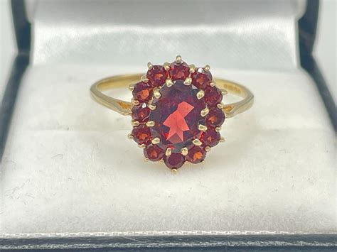 9ct Gold Hallmarked Garnet Cluster Ring Goldmine Jew Gem