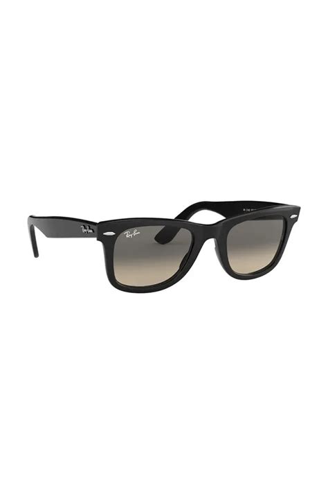 Ray-Ban sunglasses black color at PRM US