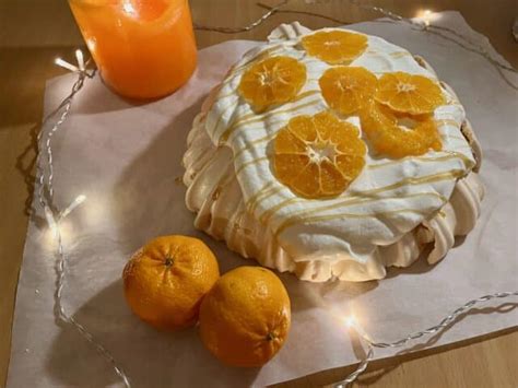 Mandarin Honey Pavlova Desserts Of The World Maverick Baking