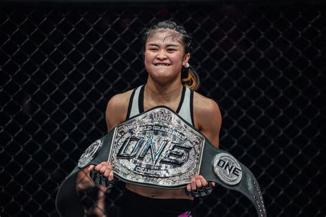 Stamp Fairtex Dinobatkan Sebagai Petarung MMA Wanita ONE Championship