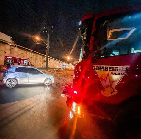 Nibus Pessoas Se Envolve Em Acidente Carro Na Br Em