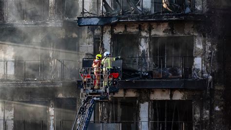 Los Arquitectos Alertan Tras El Incendio De Valencia Hay Miles De