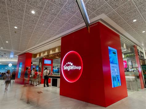 SingTel Shop | L Privileges