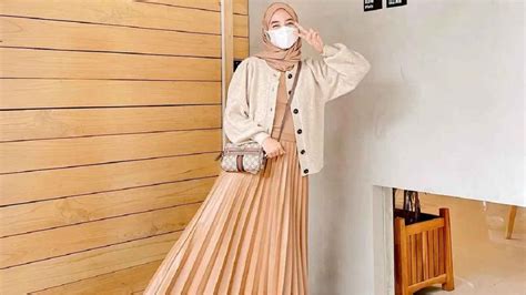 Ootd Hijab Casual Rok Plisket Ciptakan Kesan Sederhana