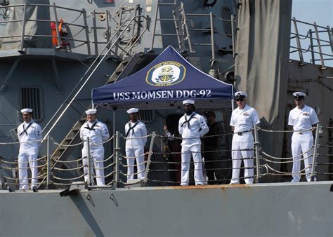 DVIDS - Images - USS Momsen Arrives in Port Angeles [Image 7 of 7]