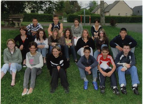 Photo de classe 4A de 2007 Collège Baptiste Bascoulergue Copains d