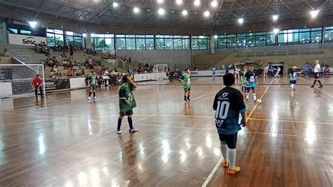 Pelo Grupo Do Masculino Integra O E Don Dom Nico Empatam Pela