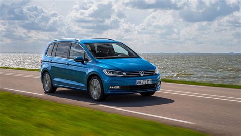 Vw Touran Neuer Kompaktvan Mit Praktischem Interieur Der Spiegel