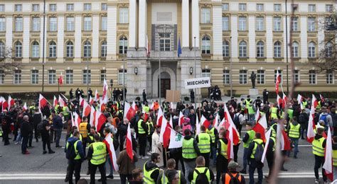 Kolejny protest rolników w Warszawie Będą utrudnienia zablokowane