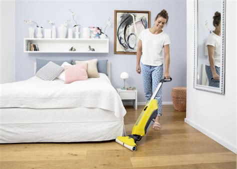 Беспроводная электрошвабра Karcher FC 5 Cordless купить в Минске