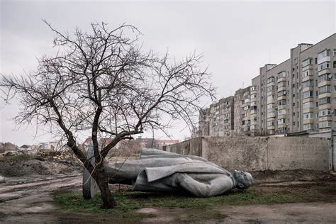 What Happened to Ukraine's 5,500 Lenin Statues? - The New York Times