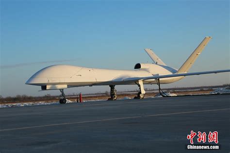 Premier Vol Réussi Pour Le Drone Chinois Wj 700 Avec Des Capacités De