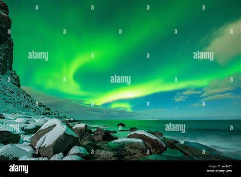 Northern Lights At Uttakleiv Beach Hi Res Stock Photography And Images