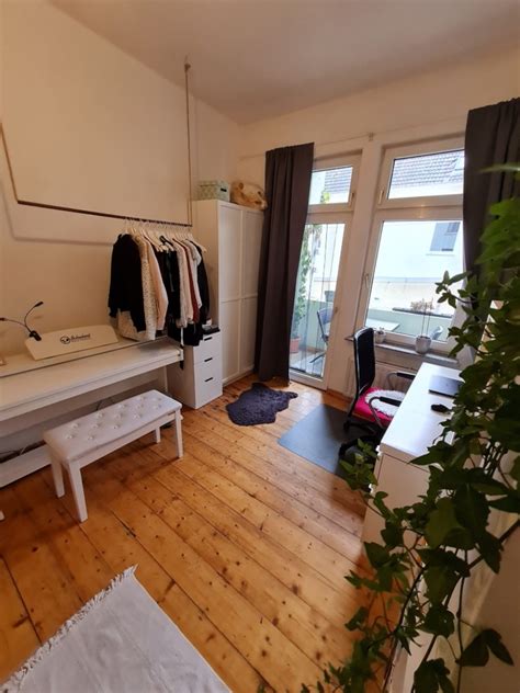 Schönes helles Zimmer in Altbauwohnung WG Zimmer in Gießen