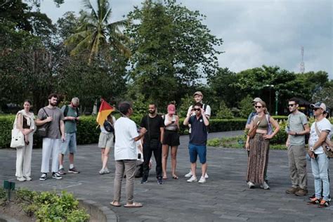 Yogyakarta Wycieczka Do Wi Ty Borobudur I Prambanan Ze Wspinaczk