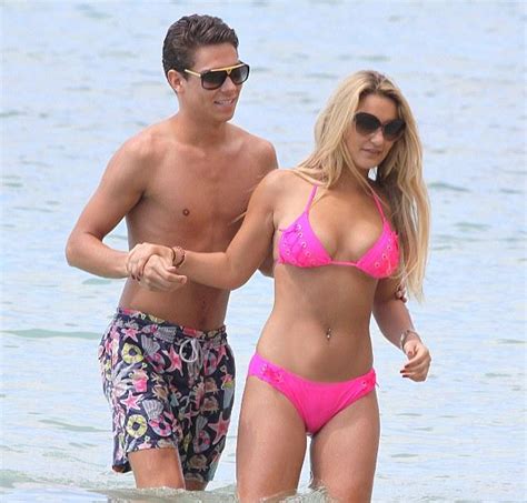 Kemi Online ♥ The Only Way Is Essex Stars Sam Faiers And Joey Essex Unwind In Mallorca