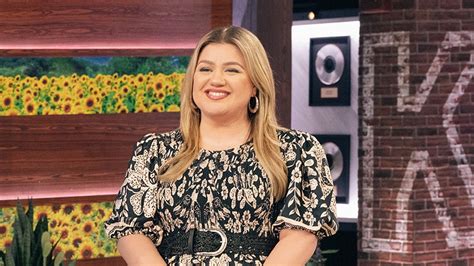 Kelly Clarkson Says She Was Blindsided By Toxic Work Environment