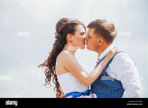 Bride And Groom Near Hay Barn Stock Photo Alamy