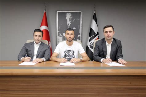 Le Capitaine Des Lions De Latlas Romain Sa Ss Rejoint Le Besiktas