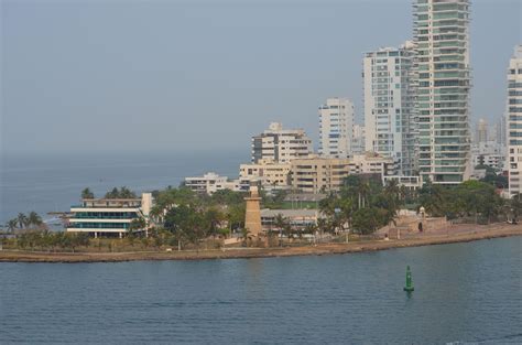 Neal's Lighthouse Blog: Castillo Grande Lighthouse - Cartagena, Columbia