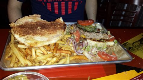 The Rays 4 Pound Burger Is Impossible To Eat