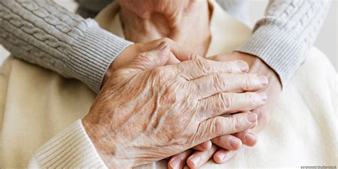 das thema pflege geht uns alle etwas  zentrum ueberleben