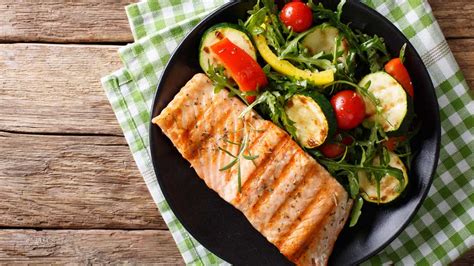 Lachs mit mediterranem Gemüse aus der Tefal Actifry Koch Mit