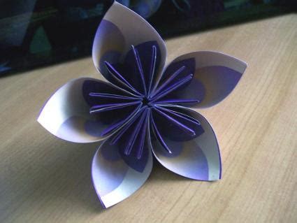 Visual Instructions for Origami Paper Flowers | LoveToKnow