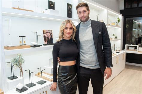 Former NFL Quarterback Jay Cutler Is Engaged To Be Married The Spun