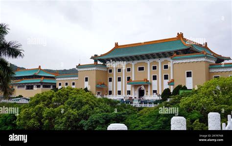 Taipei National Palace Museum One Of The Most Famous Museums In