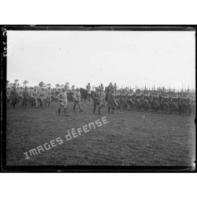 Imagesd Fense Camp De Chalons Revue Pass E Par Le G N Ral Gouraud