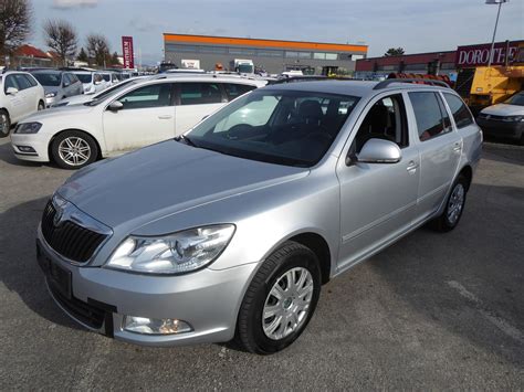 PKW Skoda Octavia Combi Ambition 1 6 TDI CR DPF 4 X 4 Fahrzeuge