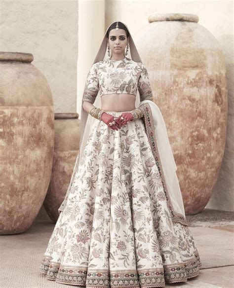 Nikkah Mehndi Dress Inspo Sabyasachi Bride Sabyasachi Bridal