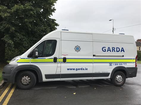 Irish Police Car Fiat Custody Van An Garda Síochána Flickr