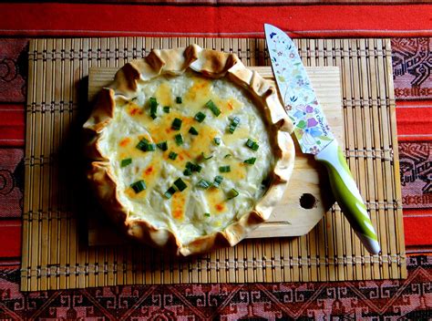 Tarta De Acelga Con Salsa Blanca