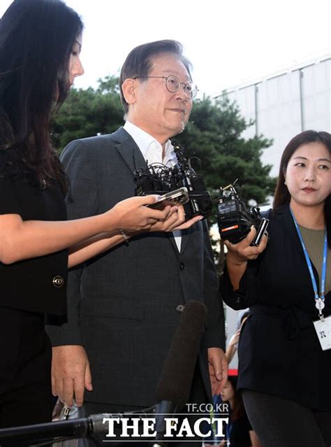 [속보] 이재명 검찰 조사 8시간 만에 종료…건강상 이유 네이트 뉴스