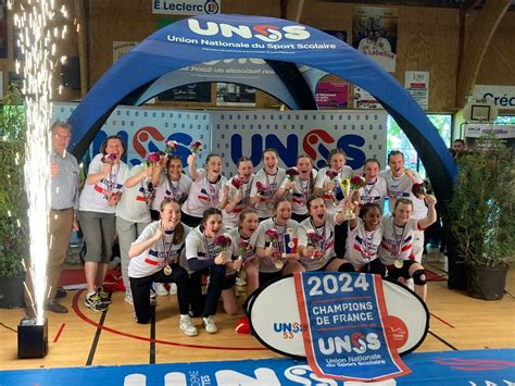 Handball Les Filles De La Section Sportive De Stendhal Championnes De