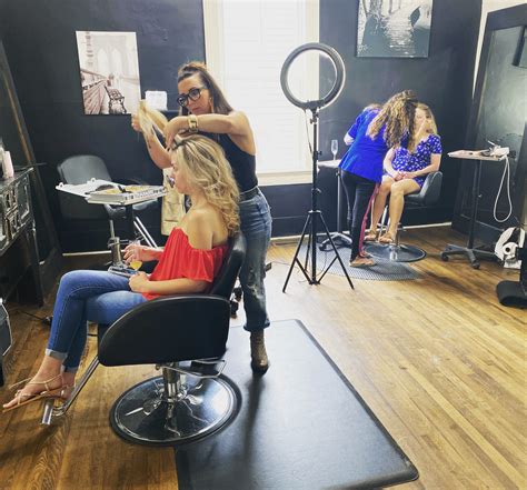7 Things Your Hairdresser Wishes You Knew Before an Appointment