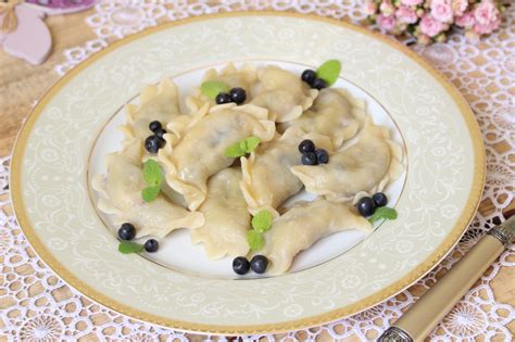 Pierogi Z Jagodami Przepis Przyslijprzepis Pl