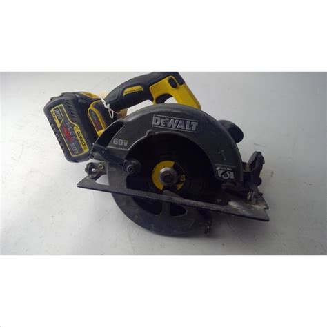 DeWalt Cordless Circular Saw | Property Room