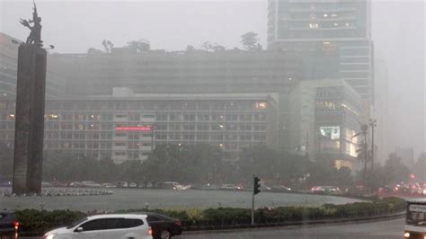 Hujan Guyur Sebagian Jakarta Hari Ini