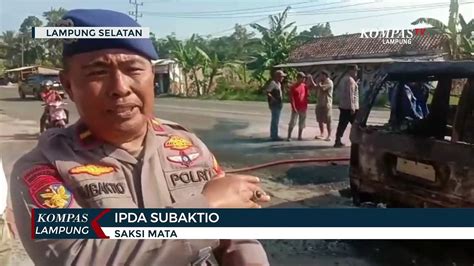 Angkot Terbakar Di SPBU Petugas Berjibaku Memadamkan Video Dailymotion