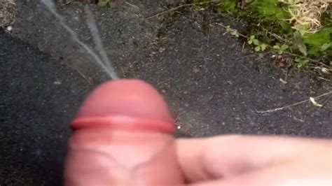 青少年在工作之外繁忙的道路上抽搐 Pornhub Gay